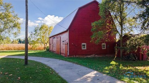 Tiny photo for 3044 Albon Road, Maumee, OH 43537 (MLS # 6137007)