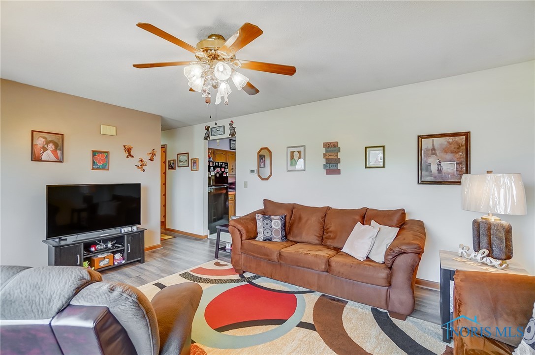 4943 Alexander Road, Pemberville, Ohio image 6