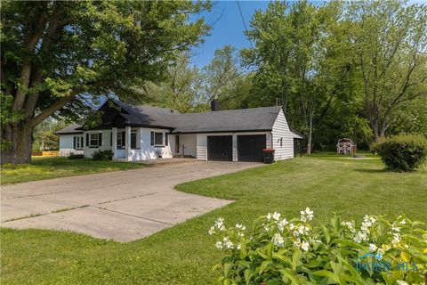 Photo of 12922 Airport Highway, Swanton, OH 43558 (MLS # 6130784)