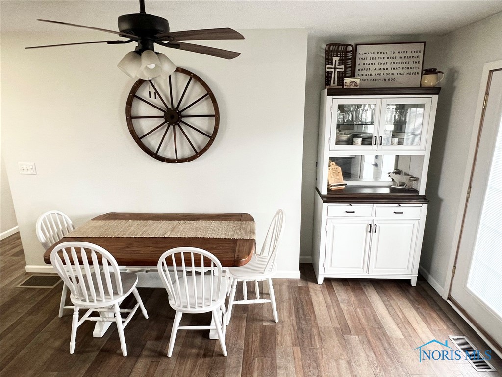 Ohio 45835, United States, 3 Bedrooms Bedrooms, ,1 BathroomBathrooms,Residential,Contingent,93290