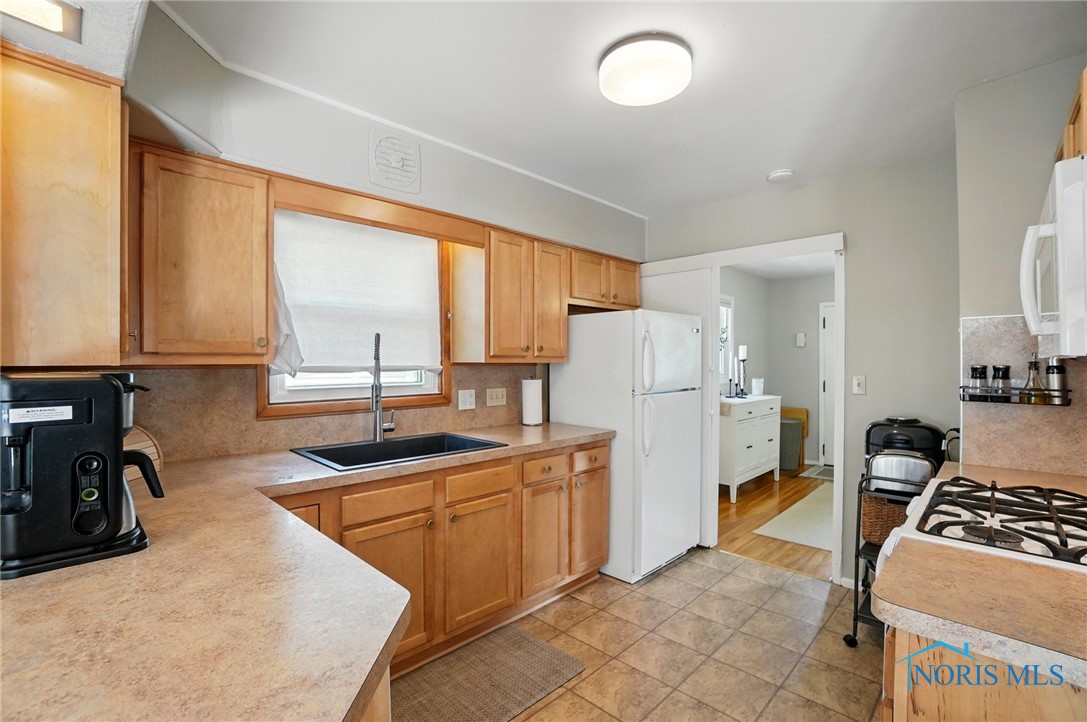 1079 Leith Street, Maumee, Ohio image 13