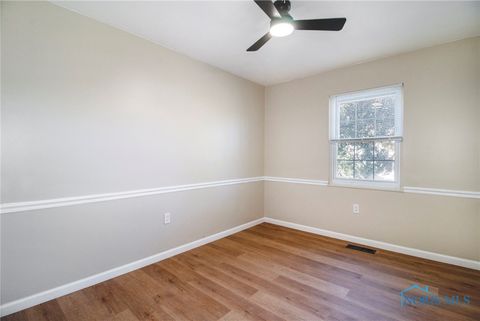 Tiny photo for 5662 Bernath Court #E, Toledo, OH 43615 (MLS # 6137011)