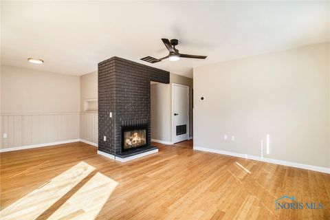 Tiny photo for 5662 Bernath Court #E, Toledo, OH 43615 (MLS # 6137011)
