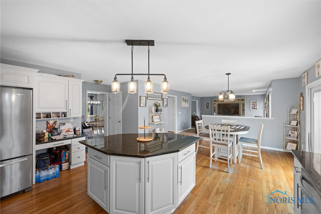 2328 Stonybrook Boulevard, Sylvania, Ohio image 18