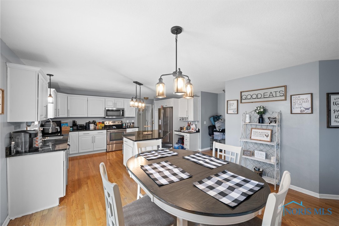 2328 Stonybrook Boulevard, Sylvania, Ohio image 13