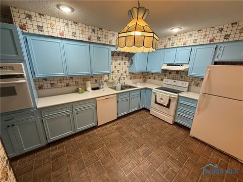 Tiny photo for 6636 Kingsbridge Drive #4, Sylvania, OH 43560 (MLS # 6136236)