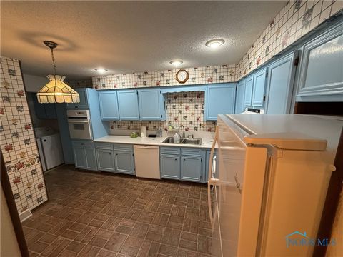 Tiny photo for 6636 Kingsbridge Drive #4, Sylvania, OH 43560 (MLS # 6136236)