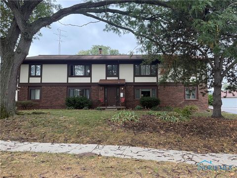 Photo of 6636 Kingsbridge Drive #4, Sylvania, OH 43560 (MLS # 6136236)