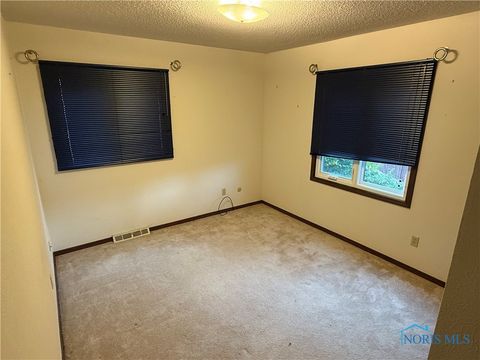 Tiny photo for 6636 Kingsbridge Drive #4, Sylvania, OH 43560 (MLS # 6136236)