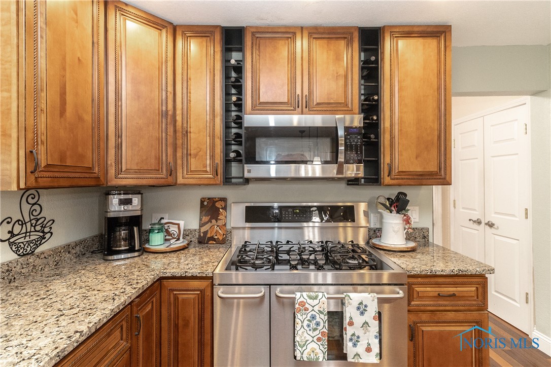 7915 W Bancroft Street, Toledo, Ohio image 17