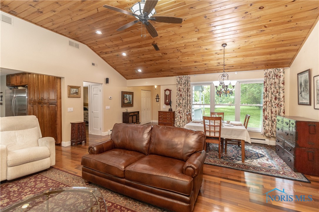 7915 W Bancroft Street, Toledo, Ohio image 11