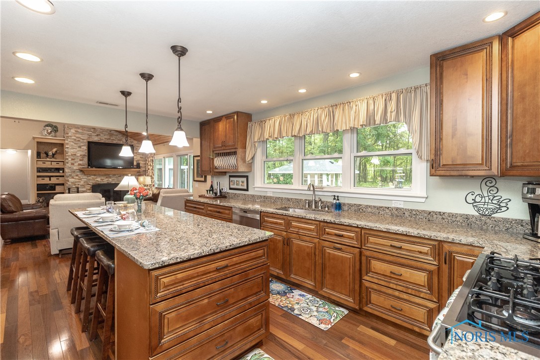 7915 W Bancroft Street, Toledo, Ohio image 16