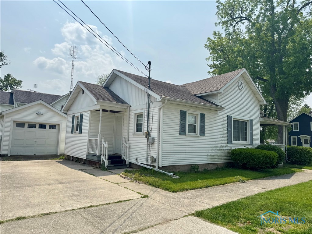1001 Wilhelm Street, Defiance, Ohio image 2