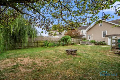 Tiny photo for 206 Colony Road, Rossford, OH 43460 (MLS # 6136914)
