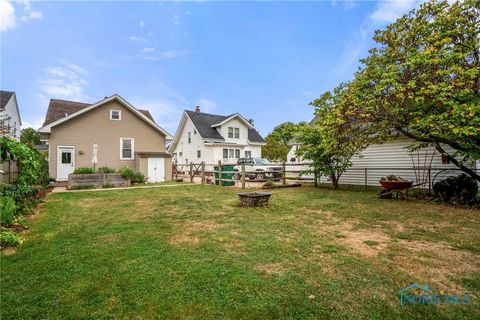 Tiny photo for 206 Colony Road, Rossford, OH 43460 (MLS # 6136914)