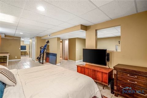 Tiny photo for 206 Colony Road, Rossford, OH 43460 (MLS # 6136914)