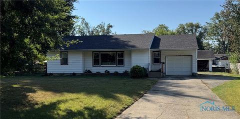 Photo of 1011 Stall Drive, Findlay, OH 45840 (MLS # 6136593)