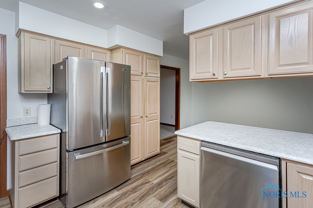 8226 Woodbrier Lane, Grand Rapids, Ohio image 13