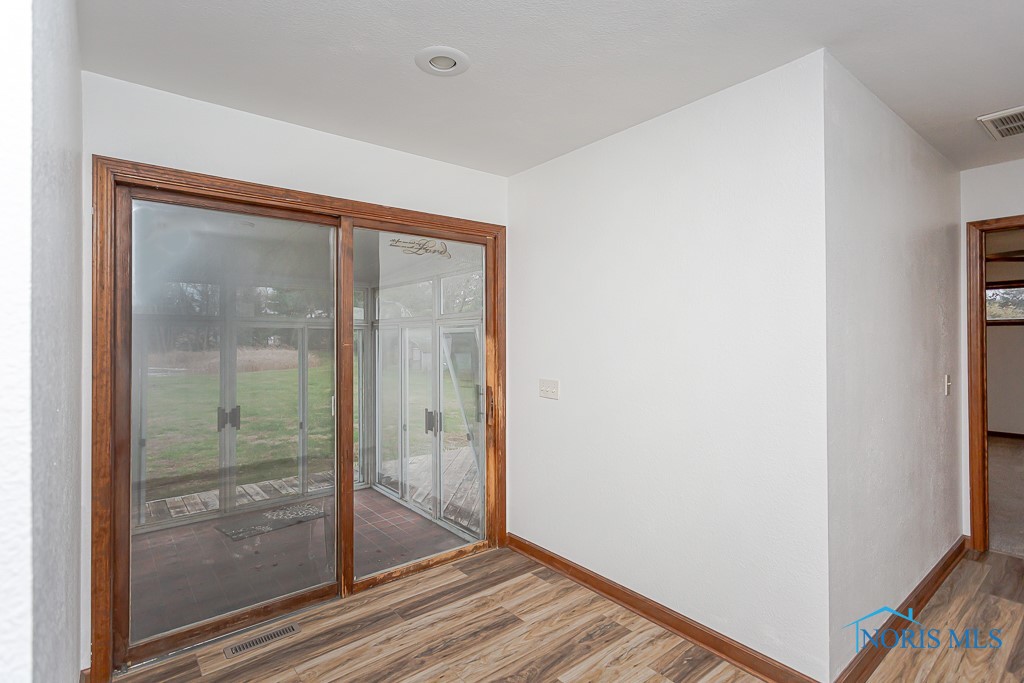 8226 Woodbrier Lane, Grand Rapids, Ohio image 17