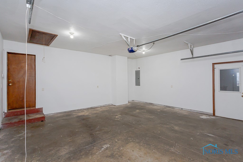 8226 Woodbrier Lane, Grand Rapids, Ohio image 35
