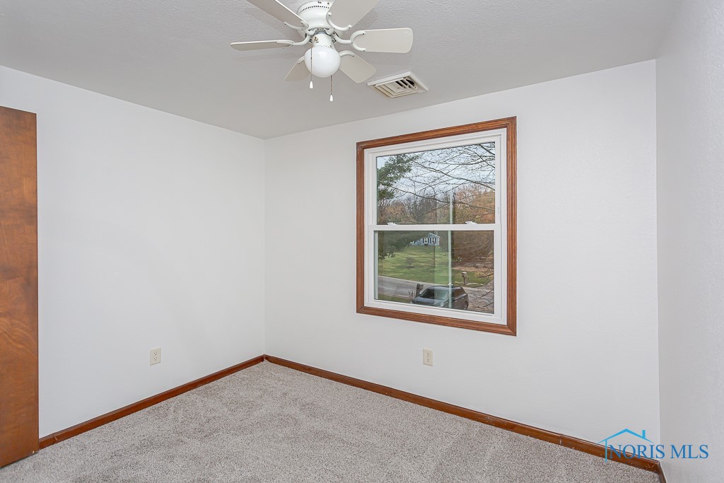 8226 Woodbrier Lane, Grand Rapids, Ohio image 30
