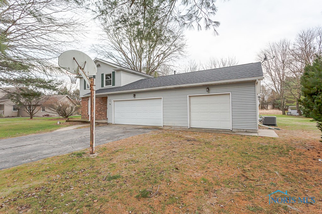 8226 Woodbrier Lane, Grand Rapids, Ohio image 47