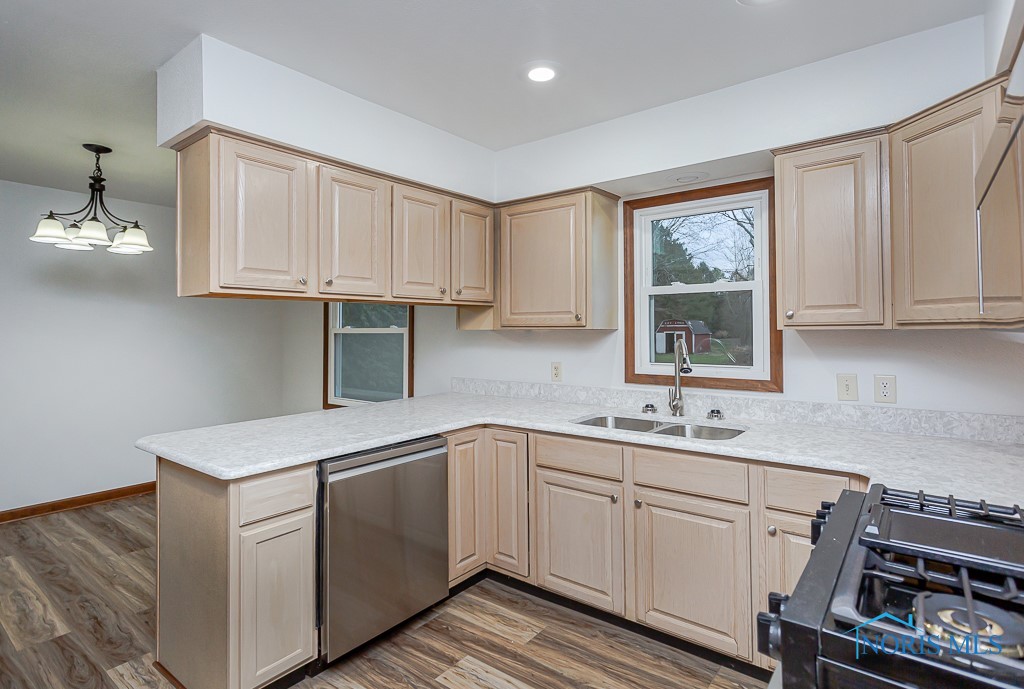 8226 Woodbrier Lane, Grand Rapids, Ohio image 11