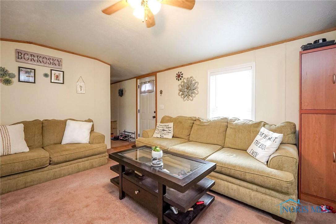 10404 Edgewood Drive, Findlay, Ohio image 12