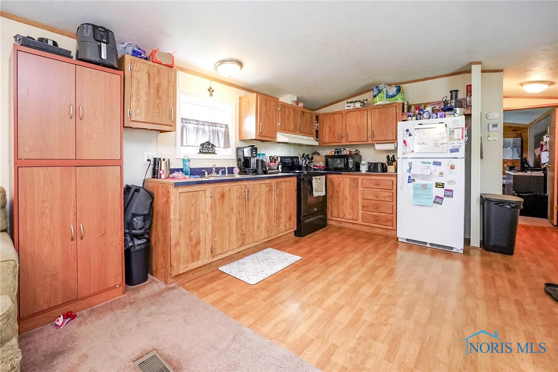10404 Edgewood Drive, Findlay, Ohio image 16