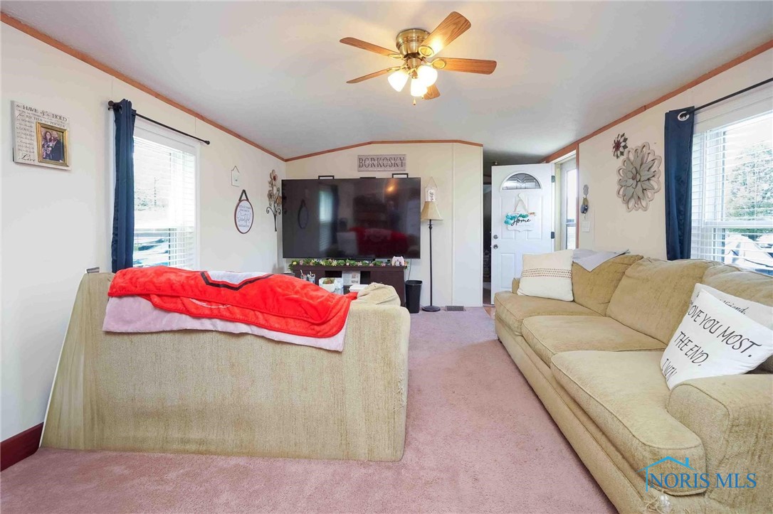 10404 Edgewood Drive, Findlay, Ohio image 10