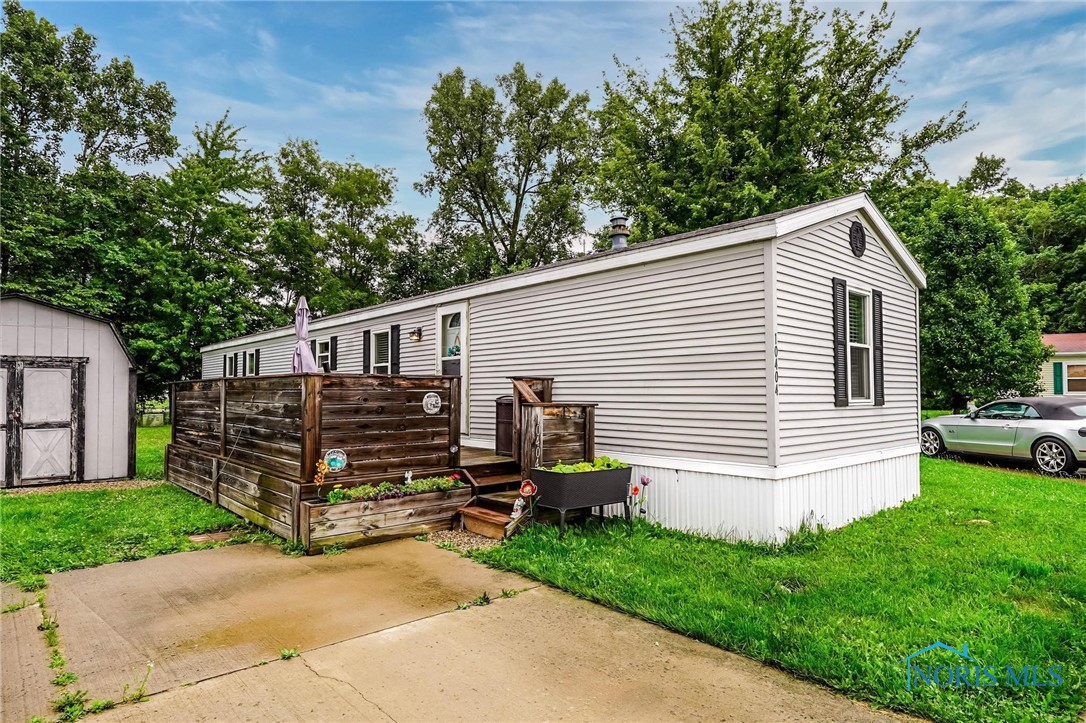 10404 Edgewood Drive, Findlay, Ohio image 2