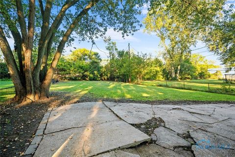Tiny photo for 552 Wyman Street, Toledo, OH 43609 (MLS # 6136671)