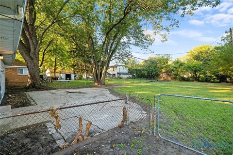 Tiny photo for 552 Wyman Street, Toledo, OH 43609 (MLS # 6136671)