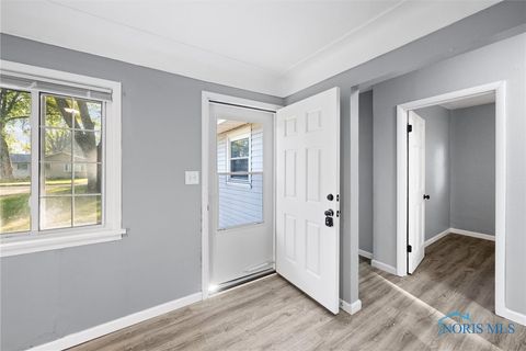 Tiny photo for 552 Wyman Street, Toledo, OH 43609 (MLS # 6136671)