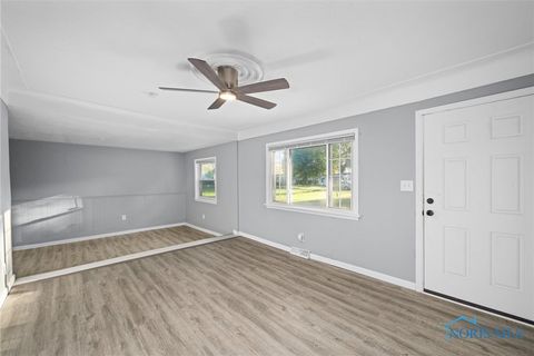 Tiny photo for 552 Wyman Street, Toledo, OH 43609 (MLS # 6136671)
