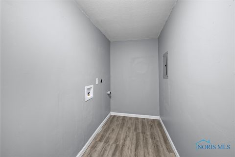 Tiny photo for 552 Wyman Street, Toledo, OH 43609 (MLS # 6136671)