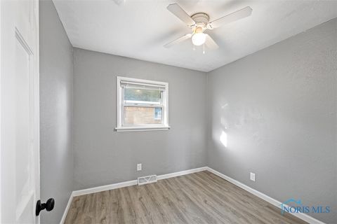 Tiny photo for 552 Wyman Street, Toledo, OH 43609 (MLS # 6136671)