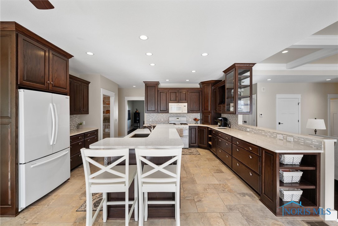 5839 Watermill Court, Monclova, Ohio image 10