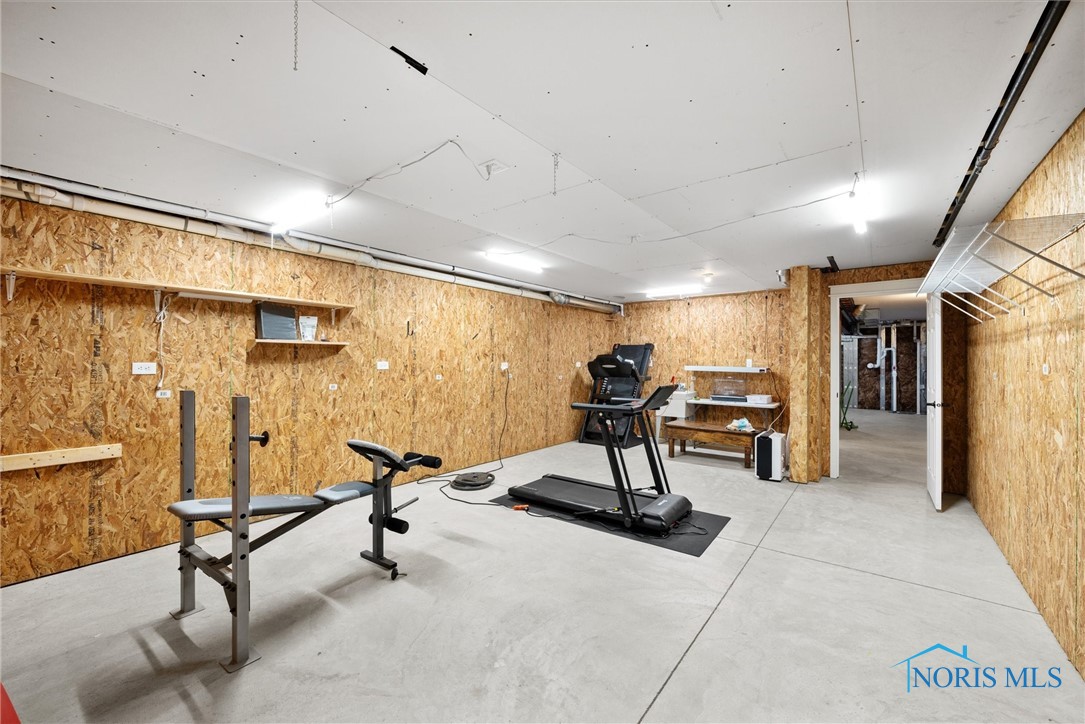 5839 Watermill Court, Monclova, Ohio image 33