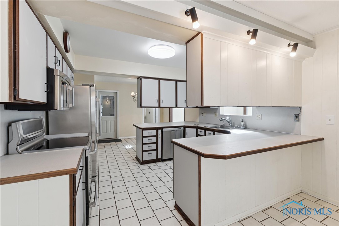 4131 Merriweather Road, Toledo, Ohio image 12