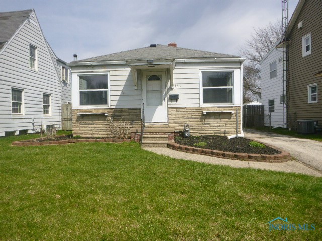 1612 Gould Road, Toledo, Ohio image 1