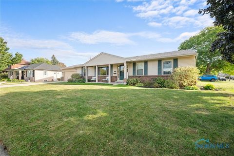 Tiny photo for 2214 Angel Avenue, Toledo, OH 43611 (MLS # 6136752)