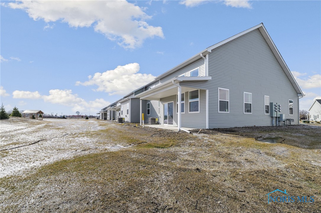 220 East Bridge Road, Northwood, Ohio image 38