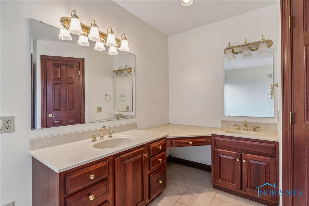 8130 Shawnee Forest Drive, Findlay, Ohio image 21