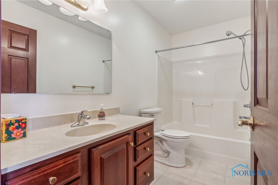 8130 Shawnee Forest Drive, Findlay, Ohio image 22