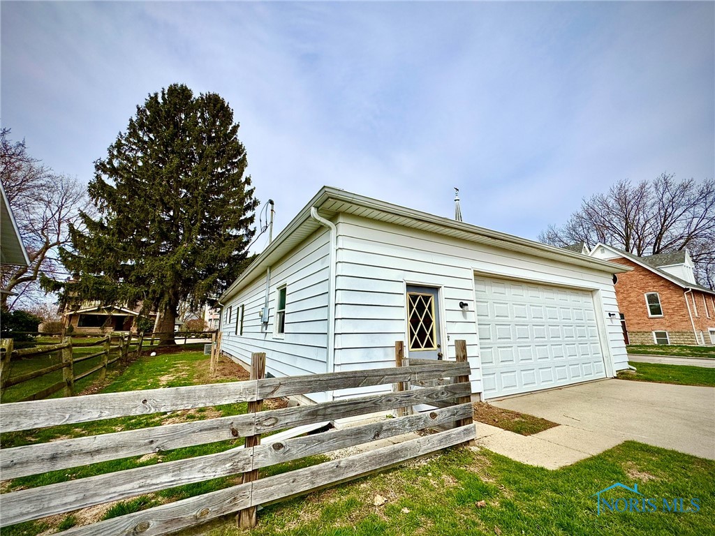 106 Adrian Street, Delta, Ohio image 5