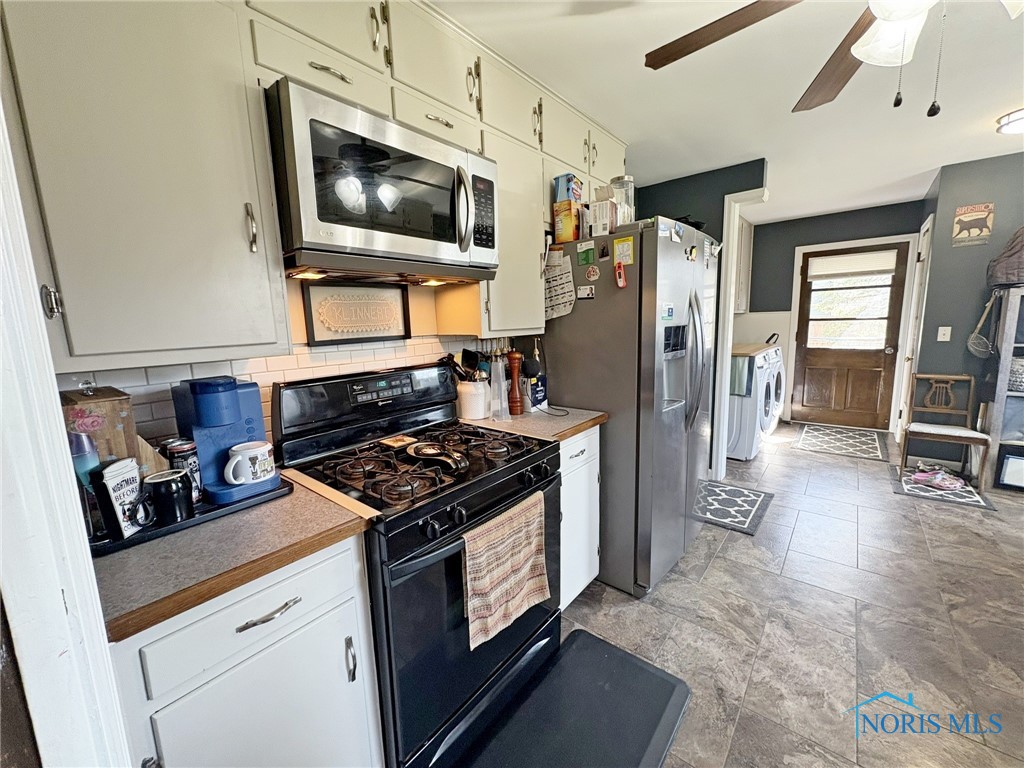 825 Wallace Avenue, Bowling Green, Ohio image 12