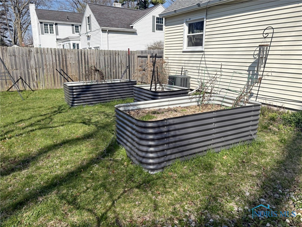825 Wallace Avenue, Bowling Green, Ohio image 38