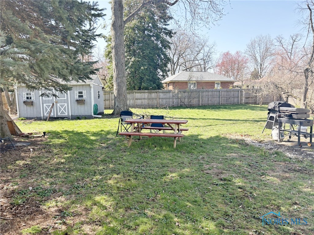 825 Wallace Avenue, Bowling Green, Ohio image 39