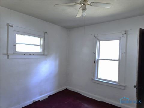 Tiny photo for 3150 Doyle Street, Toledo, OH 43608 (MLS # 6136944)